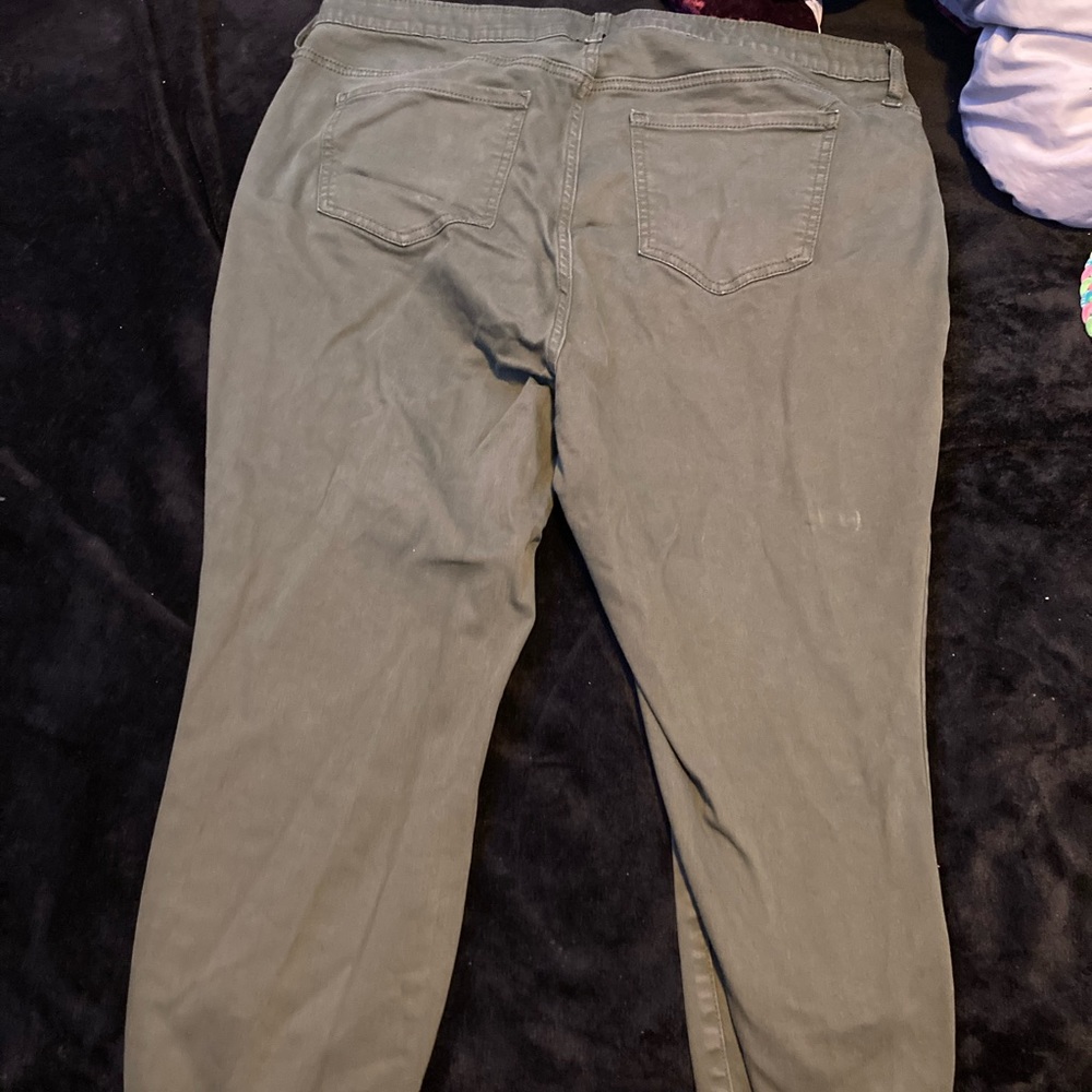 Olive green sky high skinny jeans with zippers. Super soft